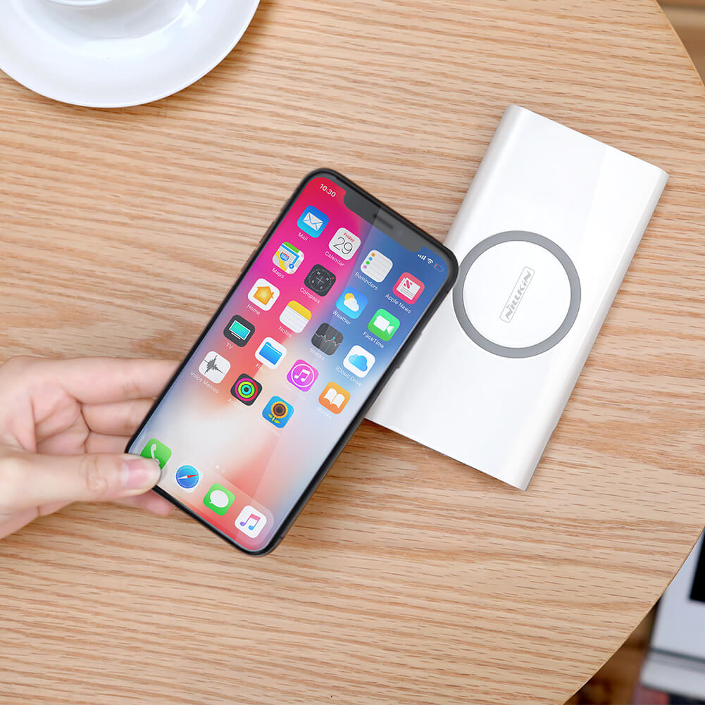 Беспроводное зарядное устройство NILLKIN iStar Wireless Charger Power Bank 10000mAh